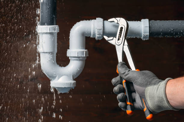 Professional Leak Detection technician working in Delta, OH
